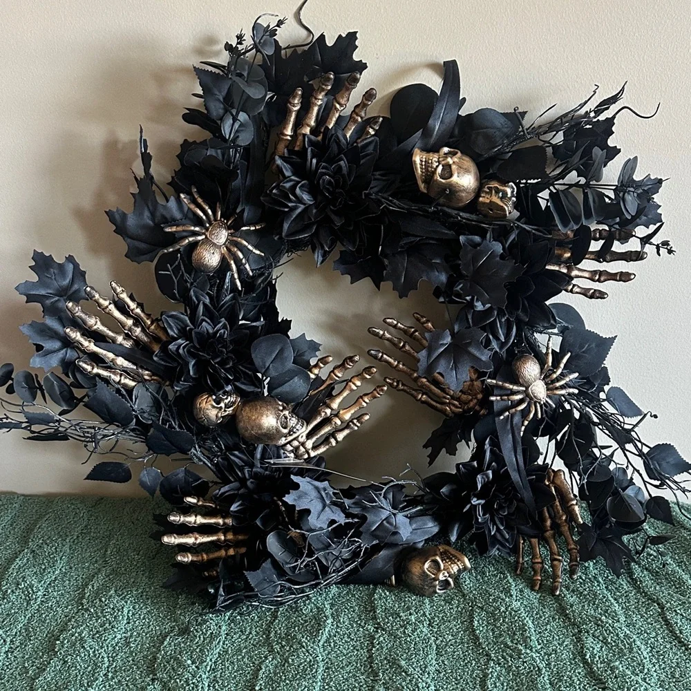 Rachel Zoe Halloween 🎃 Skull 💀 Wreath Black & Gold NEW!